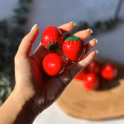 بالم لب توت فرنگی