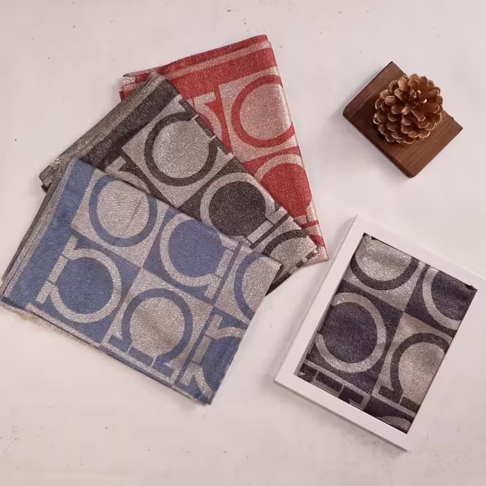 شال چهار فصل کیفیت بی نظیر سبک و لطیف 
ارسال رایگان