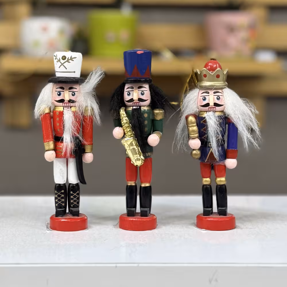 مجسمه سرباز فندق شکن