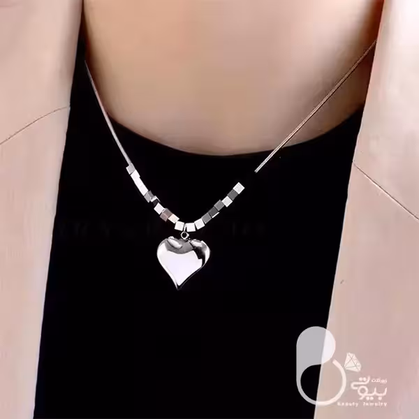 گردنبند قلب مکعبی