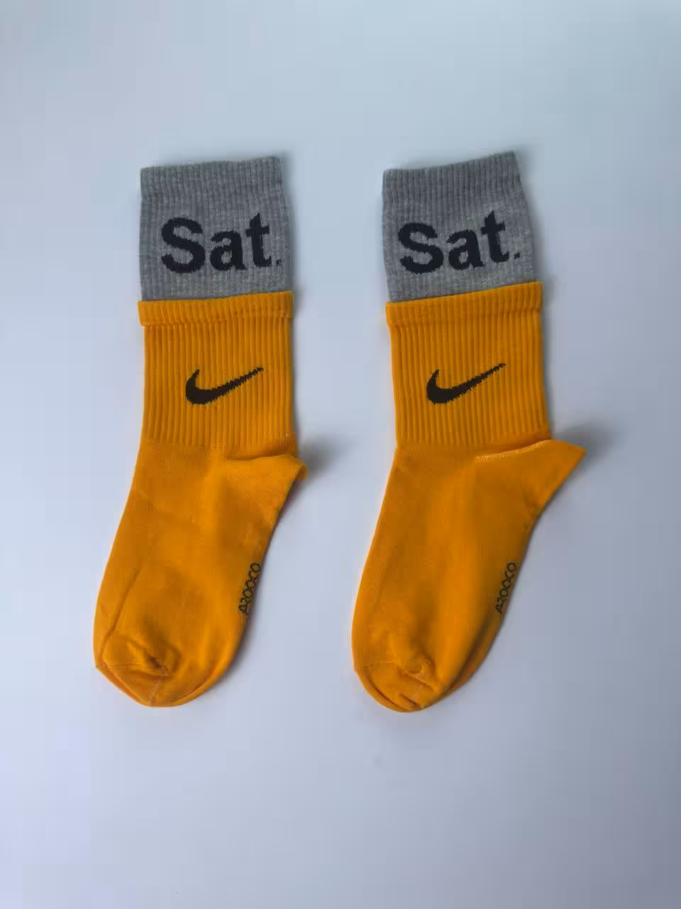 جوراب ساقدار فری سایز یونیسکس روزهای هفته نایک شنبه