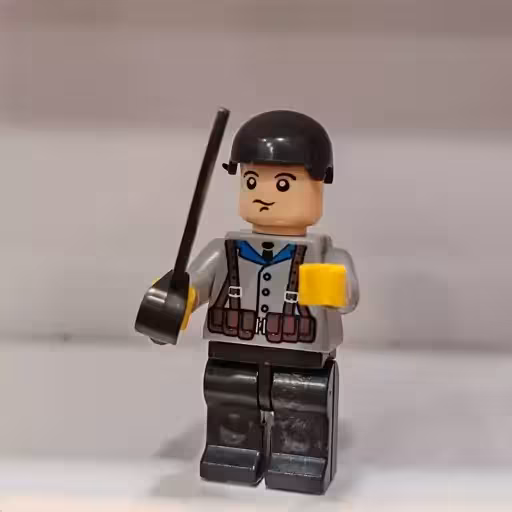 لگو مینی فیگور شمشیر به دست لباس طوسی