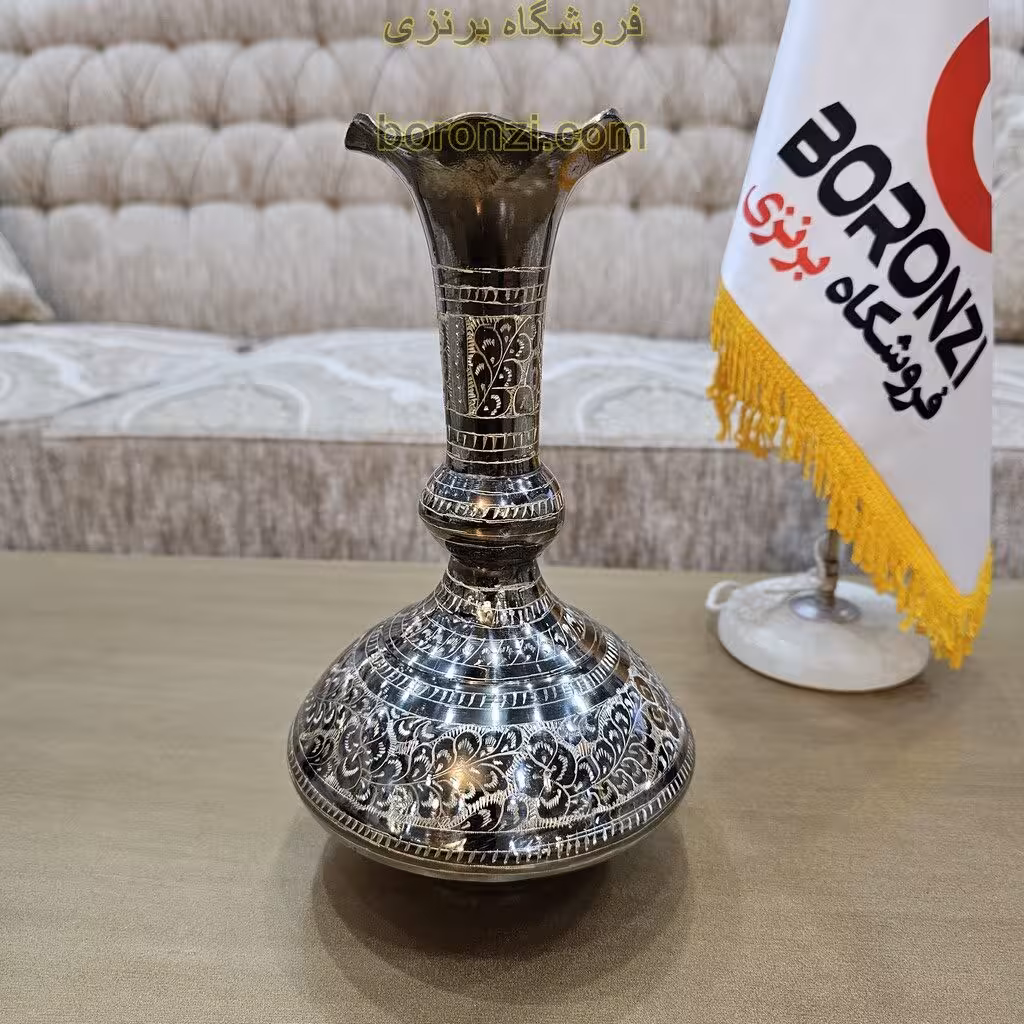 گلدان شلغمي برنز قلمزني
