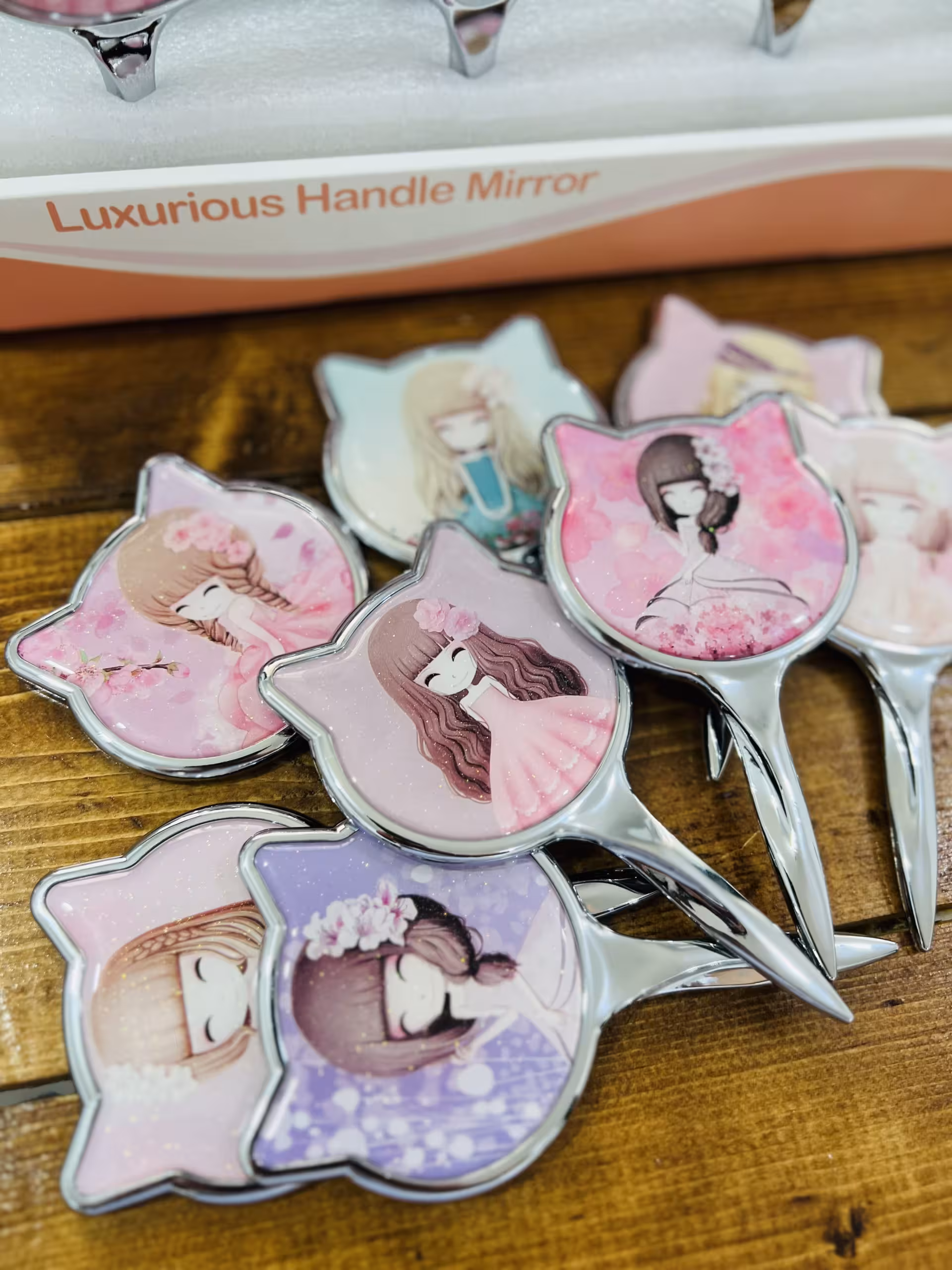 آینه دختر دسته دار شاین