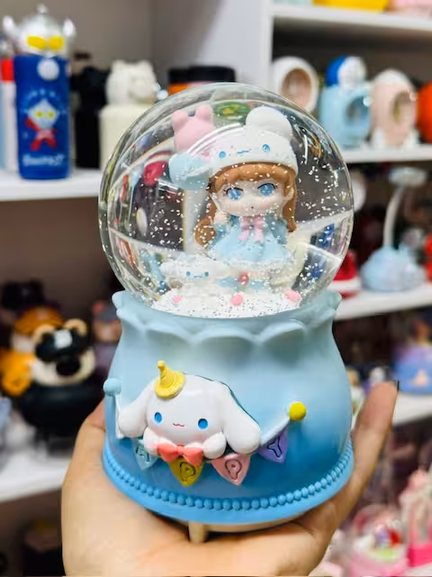 گوی موزیکال برفی طرح دختروسینامورل 1