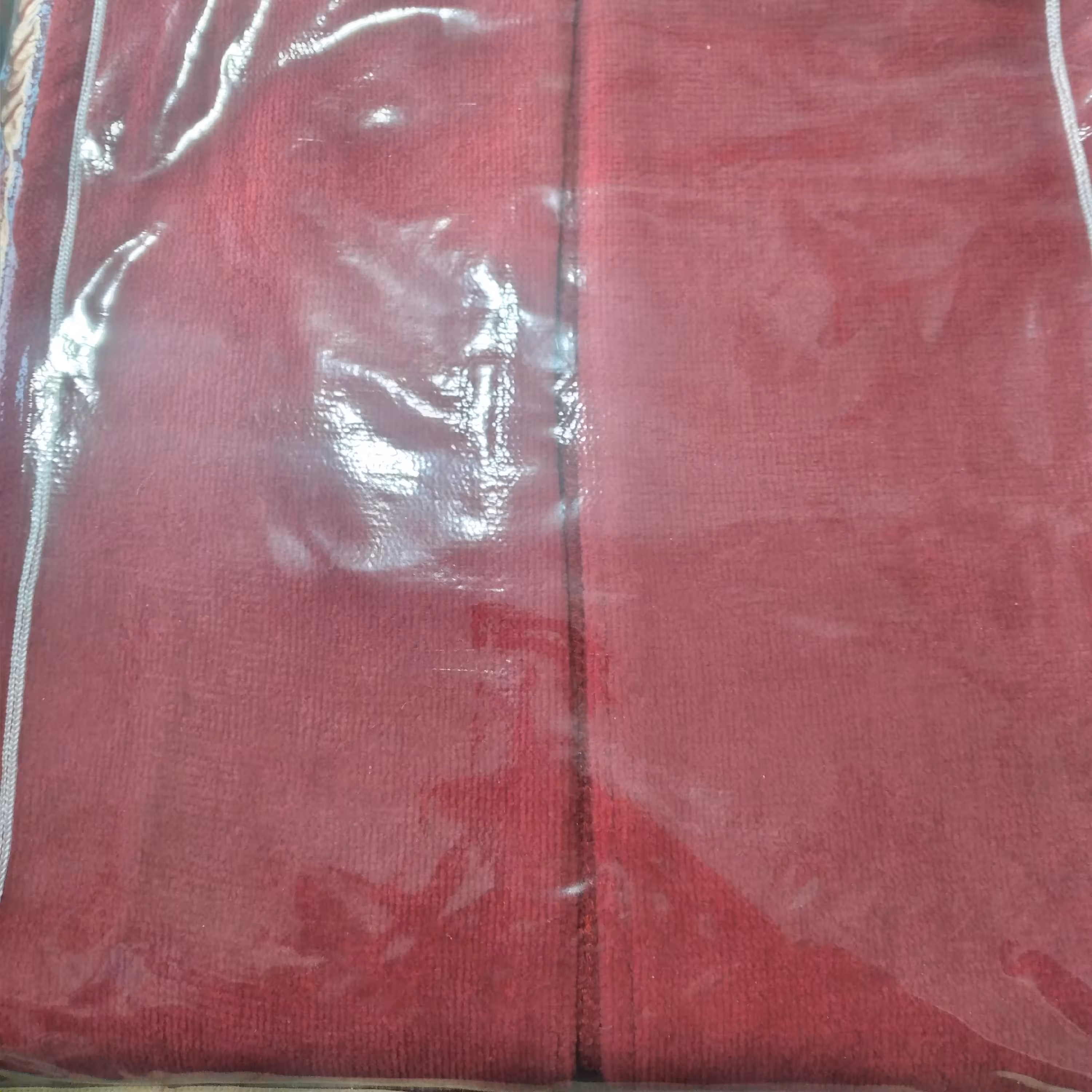 حوله پالتوی بزرگxxlشرکت ایران بافت تبریز  جنس عالی ومواد استریزه ضد حساسیت