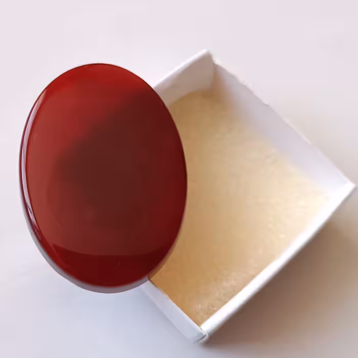 سنگ عقیق سرخ خراسان درشت  بسیار با کیفیت و  رگه های لانه زنبوری بسیار خوش رنگ 