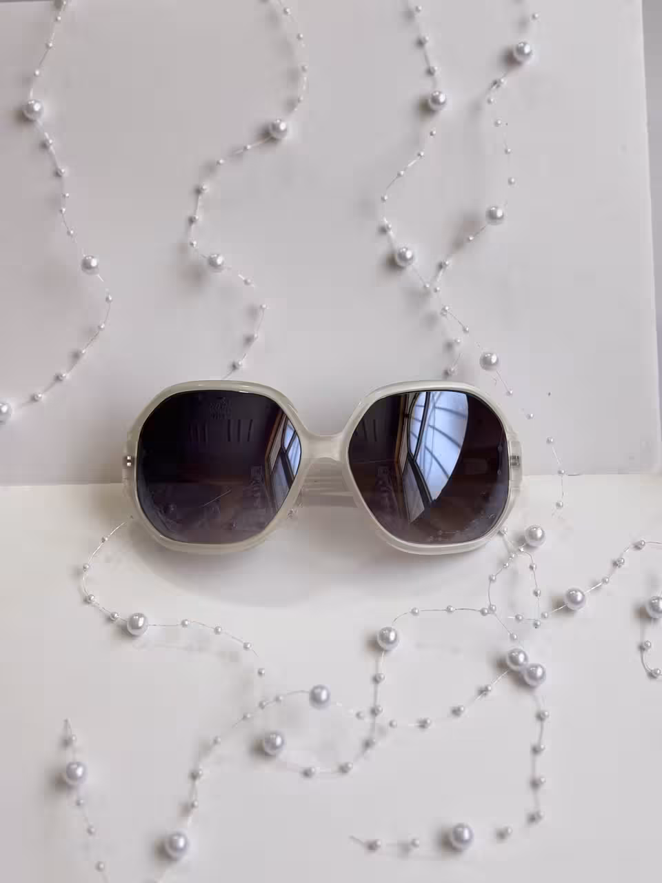 عینک آفتابی برند prada زنانه سفید یووی 400