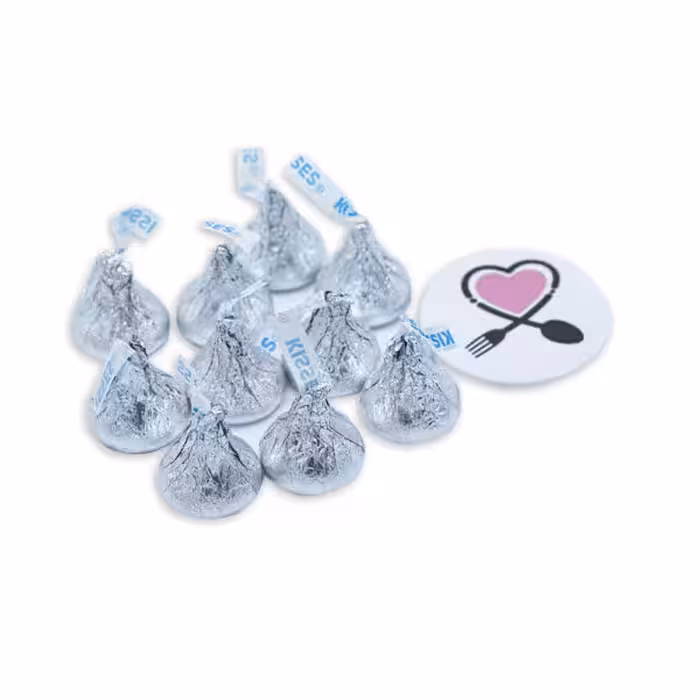 شکلات پذیرایی کیس kiss شیری اشکی 4 گرمی نقره ای اصل امریکا  هرشیز، بسته‌بندی فویلی