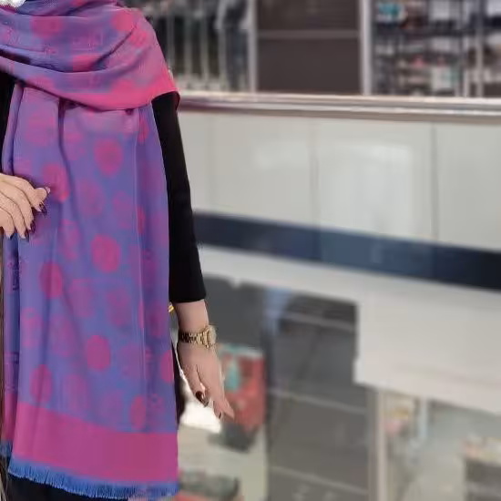 شال نخ ابرشم چهارفصل وارداتی ریشه پرزی قواره 220در90 دورو رنگبندی کار پر فروش کیفیت ممتفاوت و بی نظیر