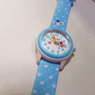 ساعت مچی عقربه ای بچگانه والار مدل ضدآب طرح گربه تاجدار کد 11