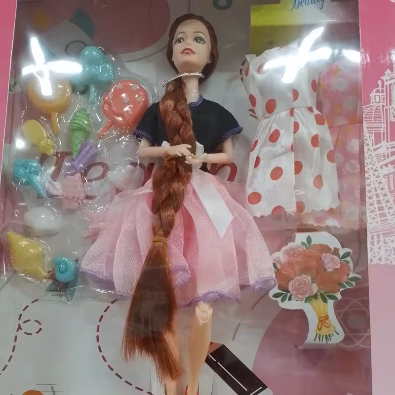 اسباب بازی عروسک با لباس عروس