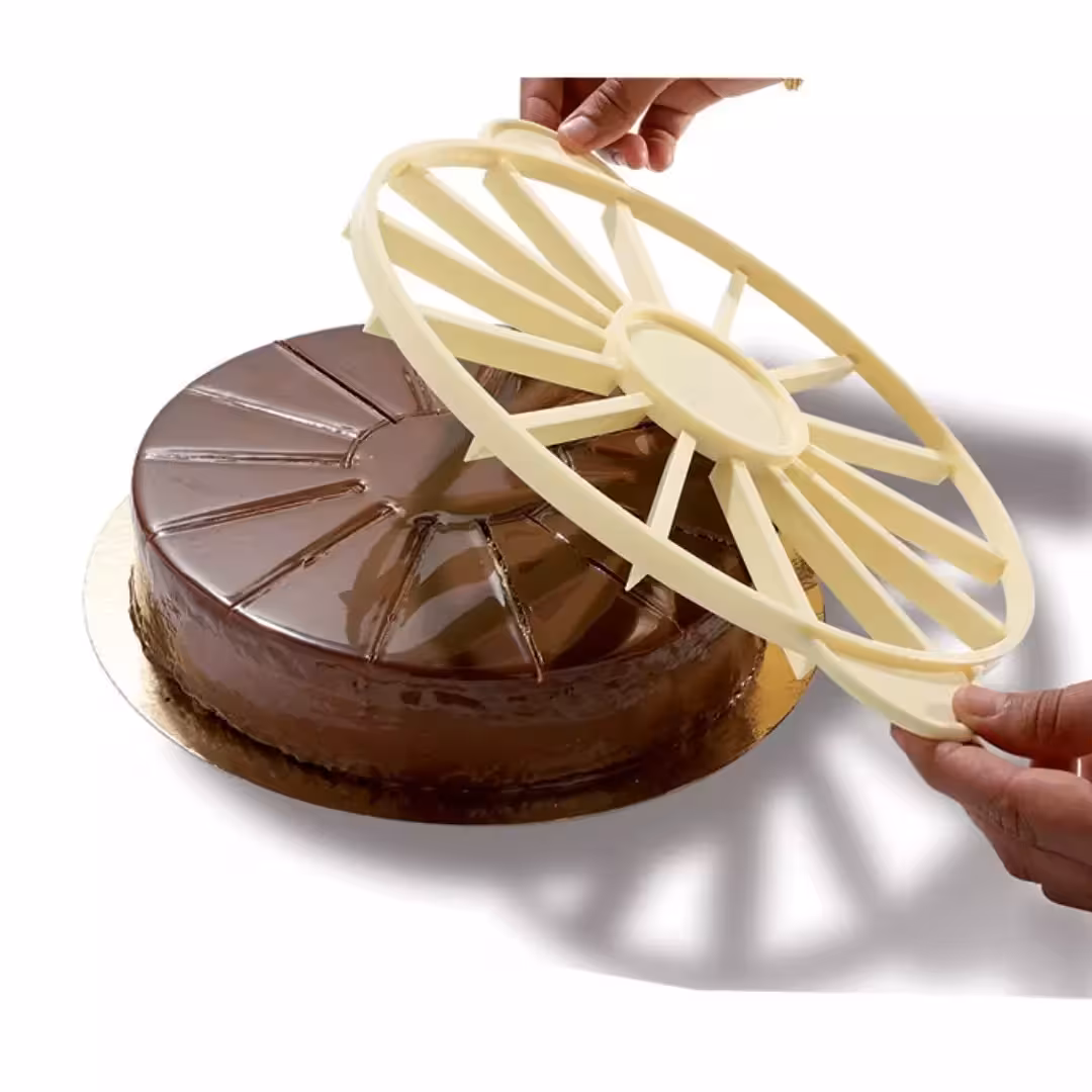 مقسم کیک و پیتزا پلاستیکی 10 تا 12 تکه ای  قطر 26 سانت