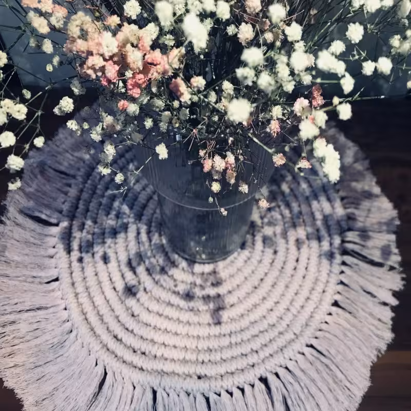 رومیزی و زیر گلدانی مکرومه