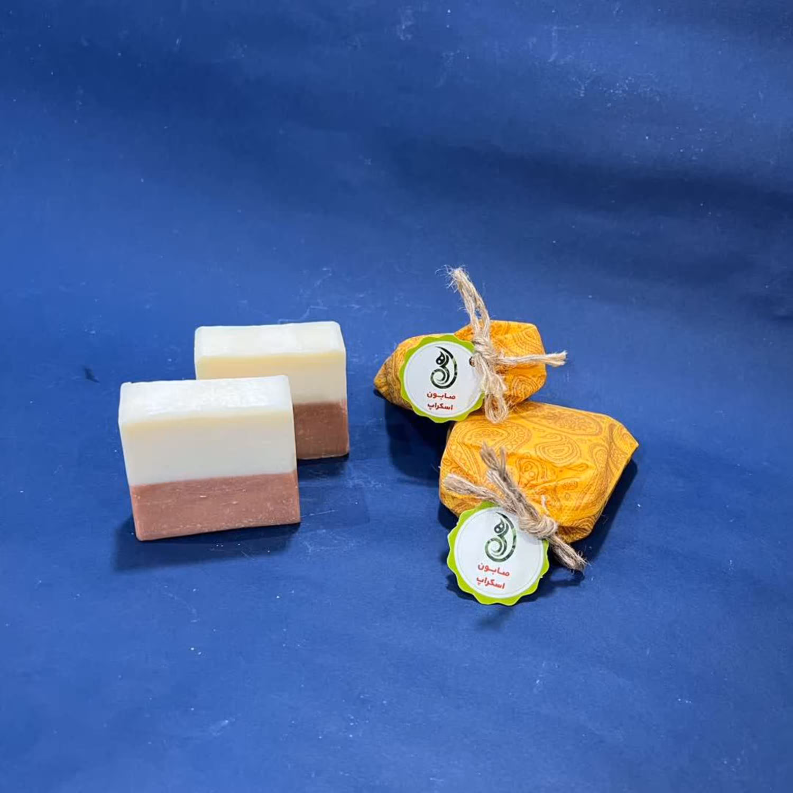 صابون گیاهی و دست ساز  80 گرمی ( اسکراپ ) عطش رویال - سفید صورتی