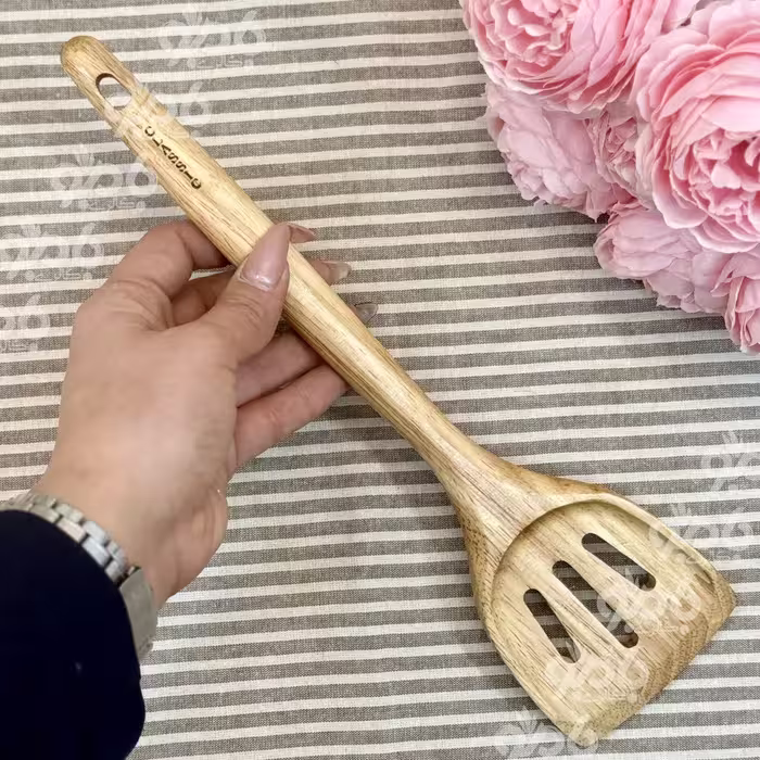 کفگیر چوبی رابر کلاسیک ضخیم کد Sk08