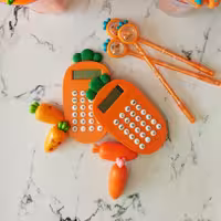 ماشین حساب فانتزی،طرح هویج و توت فرنگی