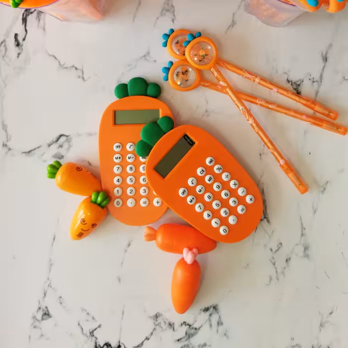 ماشین حساب فانتزی،طرح هویج و توت فرنگی