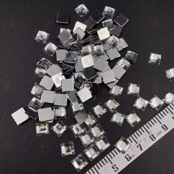 مربع  پلاستیکی پشت صاف 8 در 8 (بسته ی100عددی)