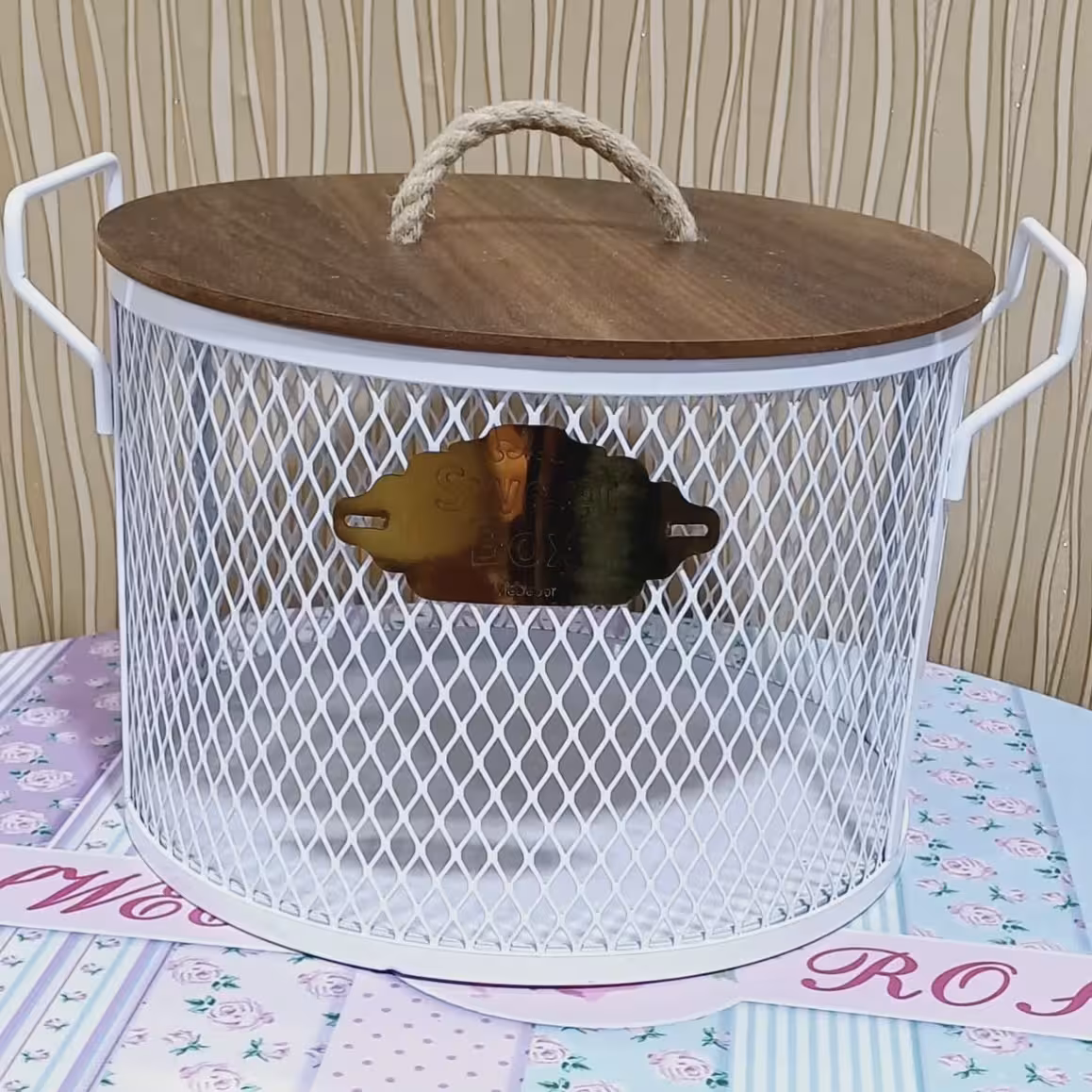 سبد سوئیت باکس سفید