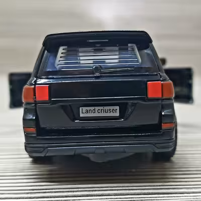 ماشین بازی مدل فلزی لندکروز طرح land criuser