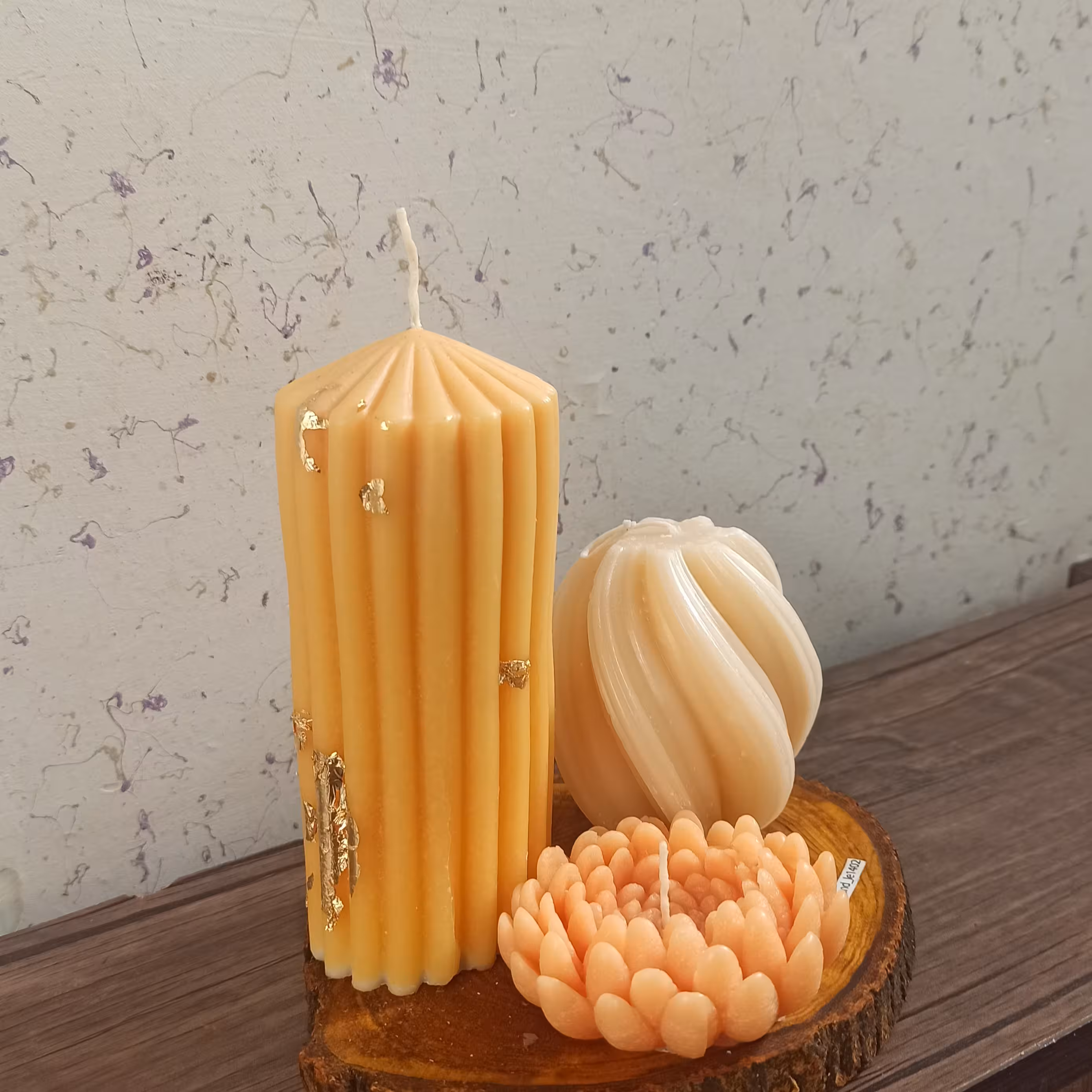 شمع دکوری-شمع دستساز  ست سه تیکه استوانه گل داوودی گوی ساحلی