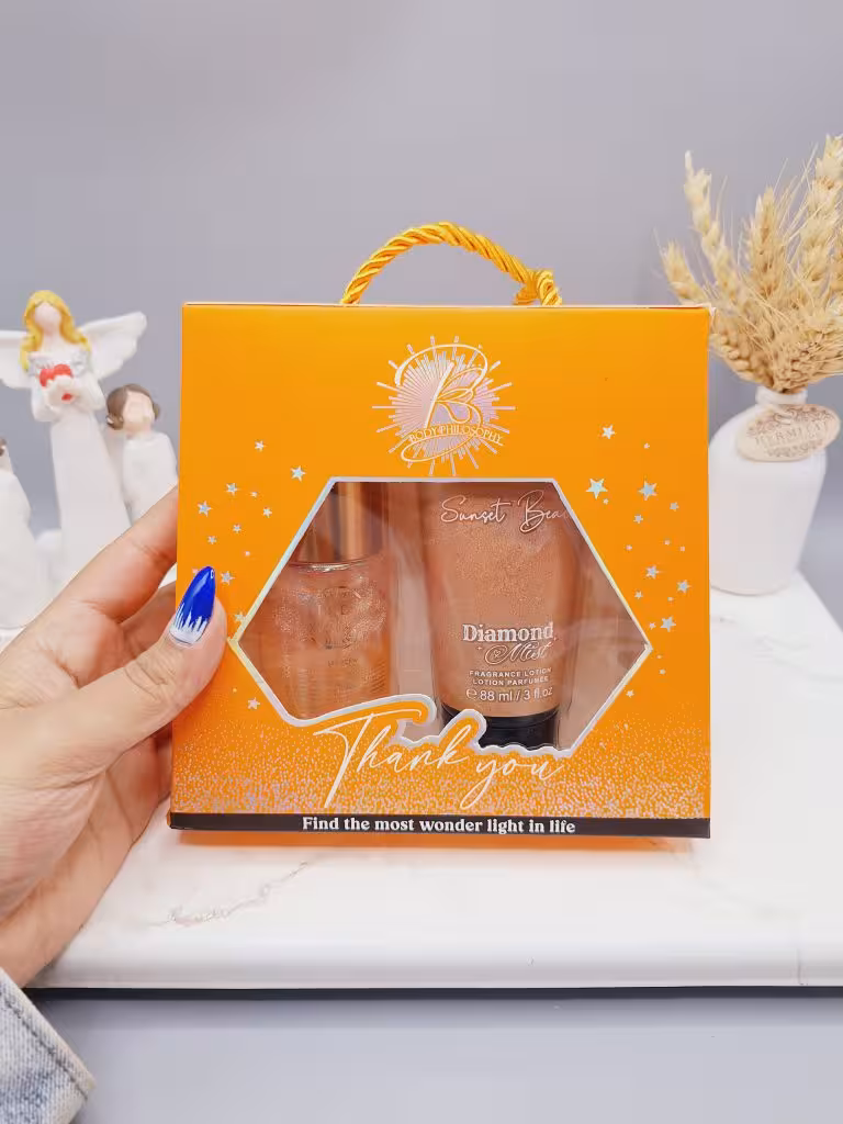 ست بادی اسپلش و لوسیون شاین دار فوق العاده خوشبو و ماندگار به همراه پک کد 2360