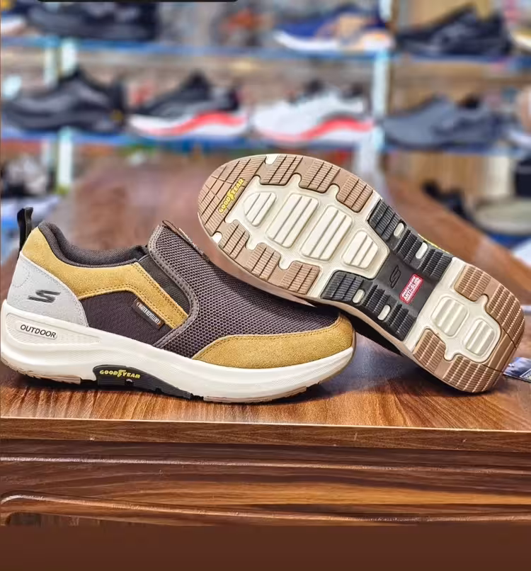 کتونی ویتنامی طبی و سبک اسکیچرز، وارداتی ویتنام . فروش بصورت عمده و تک .سایز 40 تا 45