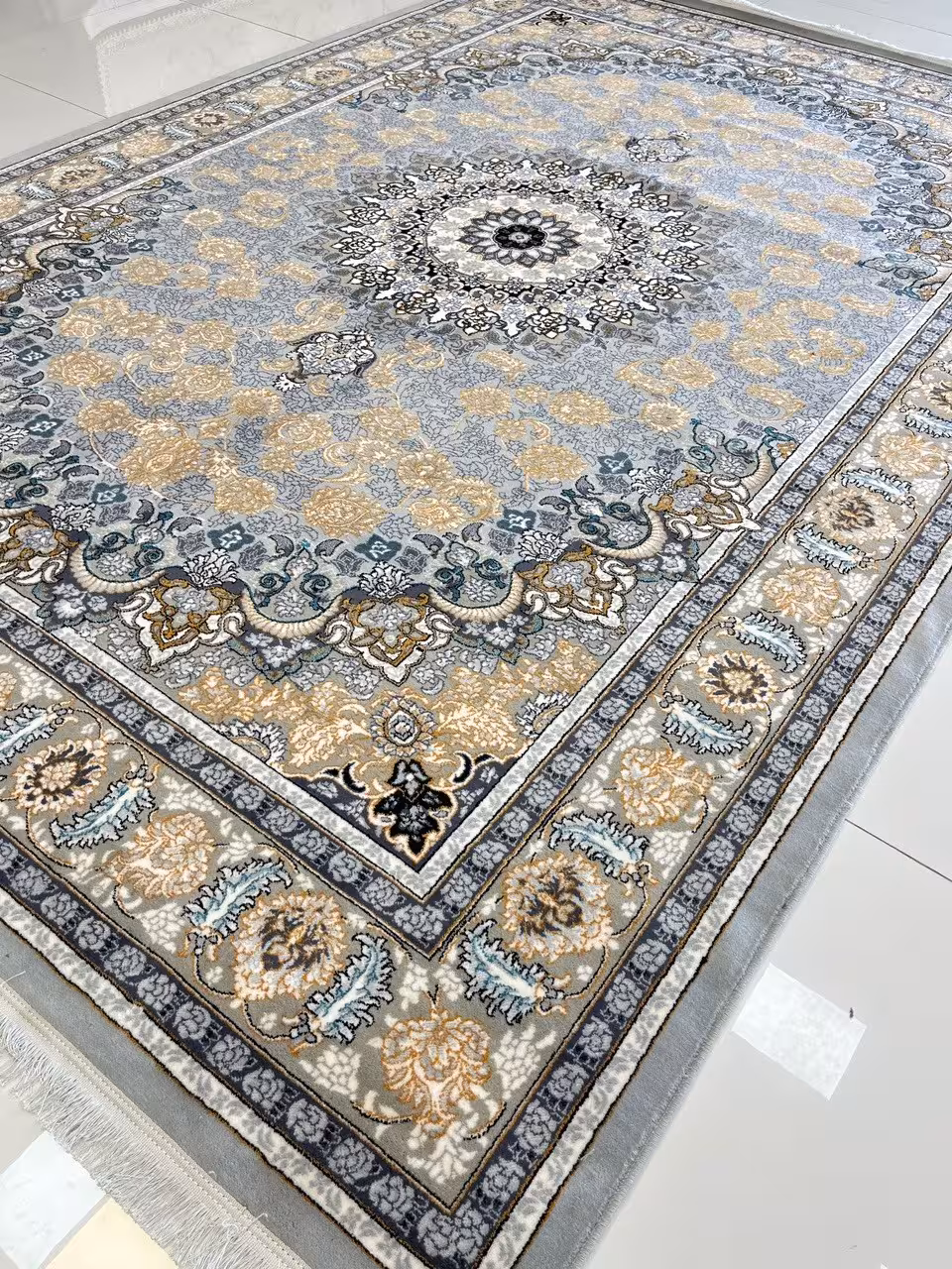 فرش 700شانه کاشان طرح فانتانا