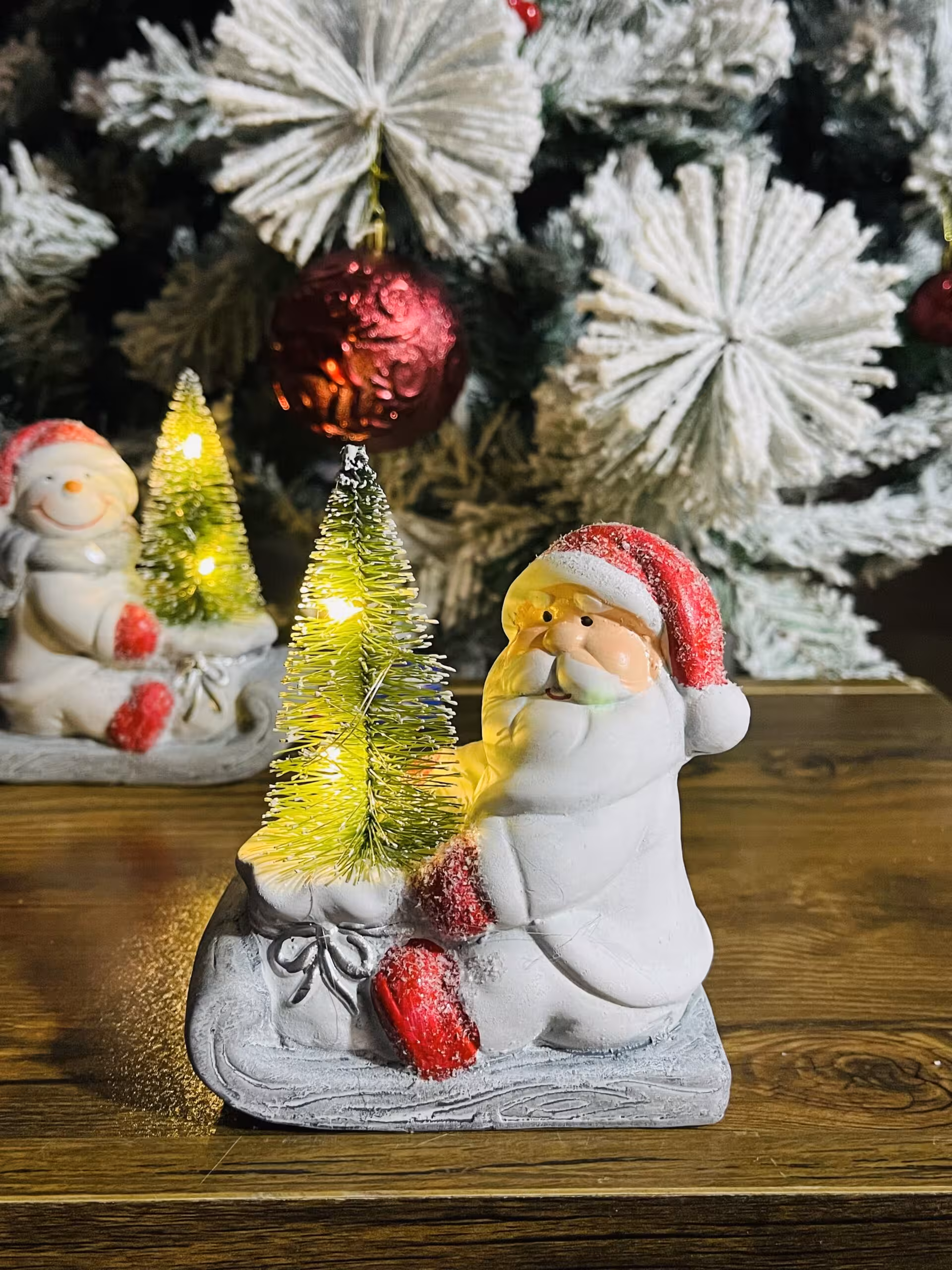 دکوری چراغدار بابانوئل سوار بر سورتمه کاج سبز 15039 Copy