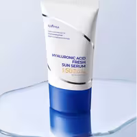 ژل ضد آفتاب بدون رنگ ایزنتری SPF 50 مدل هیالورونیک اسید مناسب پوست‌های خشک و حساس حجم 50 میلی‌لیتر