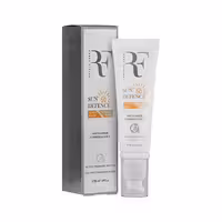 کرم ضد آفتاب رنگی بژ طبیعی رویال فم (RF) SPF 50 مناسب پوست چرب حجم 50 میلی لیتر | RF Tinted SPF 50 Sun Defence For Oily Skin 50 ml