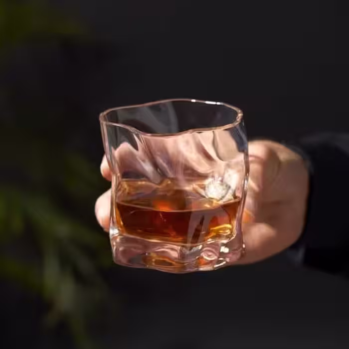 لیوان دفرمه شفاف دلی (Deliglass)