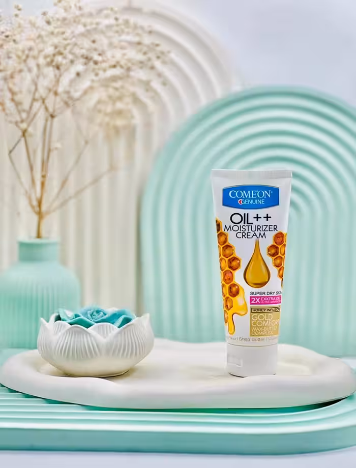 قیمت و خرید کرم مرطوب کننده اویل تو پلاس کامان3 -