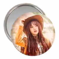 آینه جیبی خندالو مدل یوکی گروه جی آیدل کد 12424