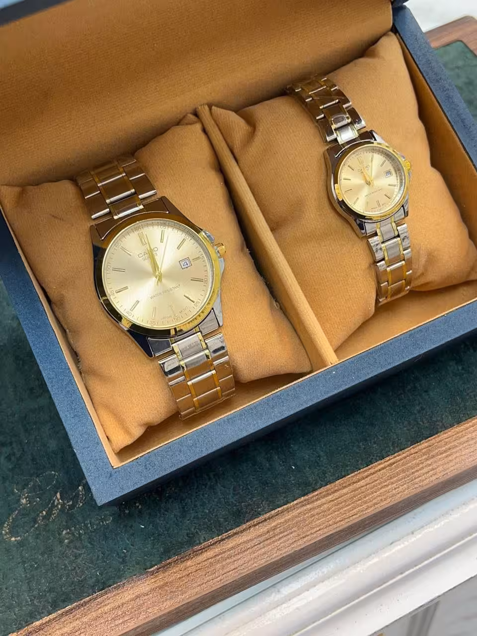 ست ساعت کاسیو بند استیل رنگ طلایی صفحه طلایی - کد 155ط