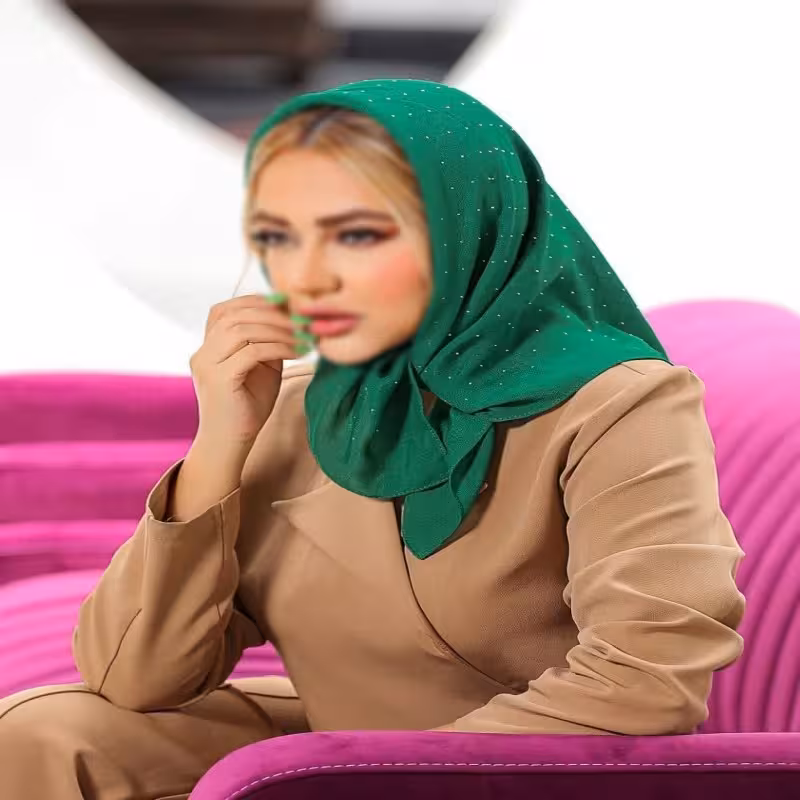 روسری مینی اسکارف اسلپ نگینی سبز
دور دوخت قواره 75سانتیمتر در75سانتیمتر
کیفیت متفاوت و بی نظیر
به هیچ عنوان سُر نیست