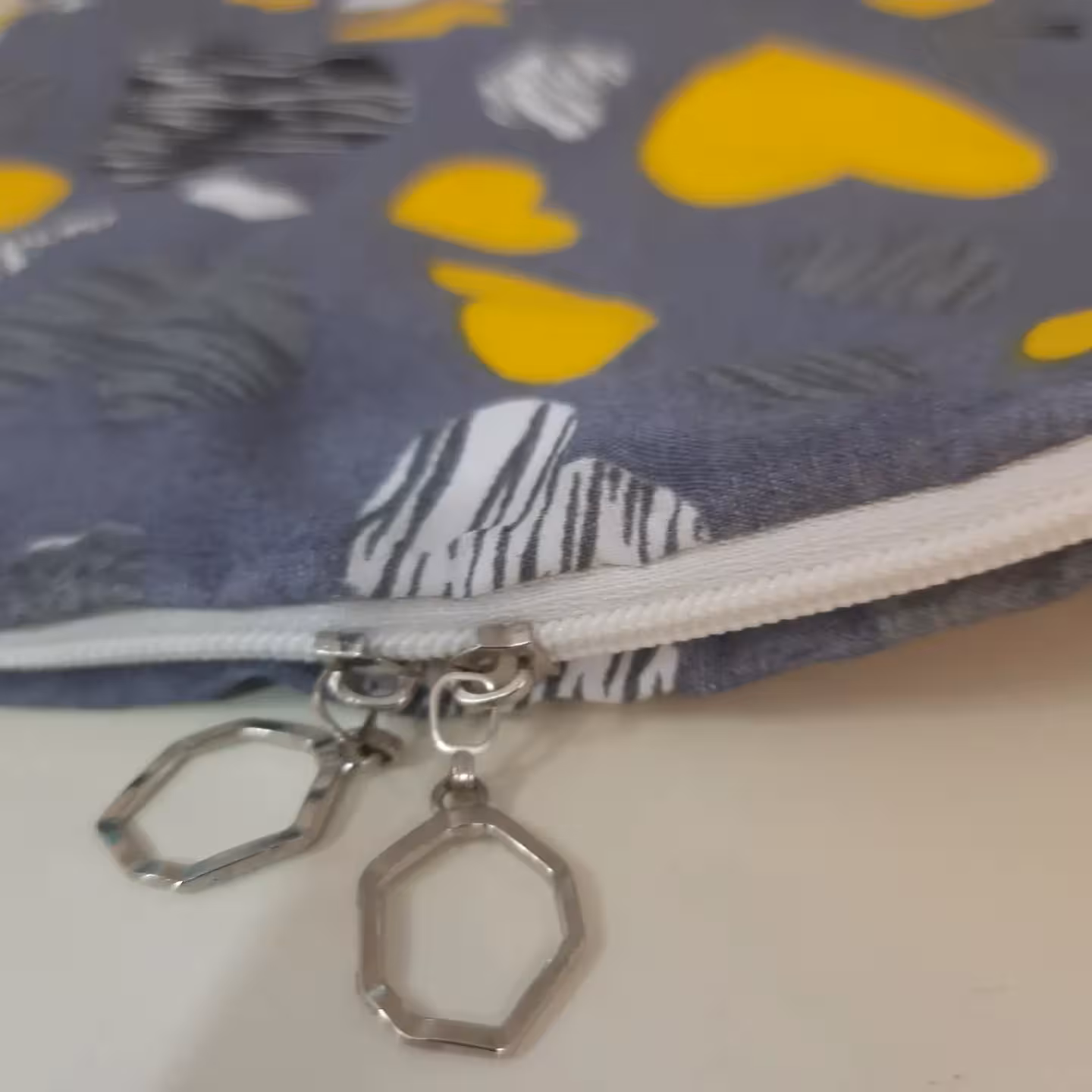 کیسه نان سایز متوسط طرح قلب زرد