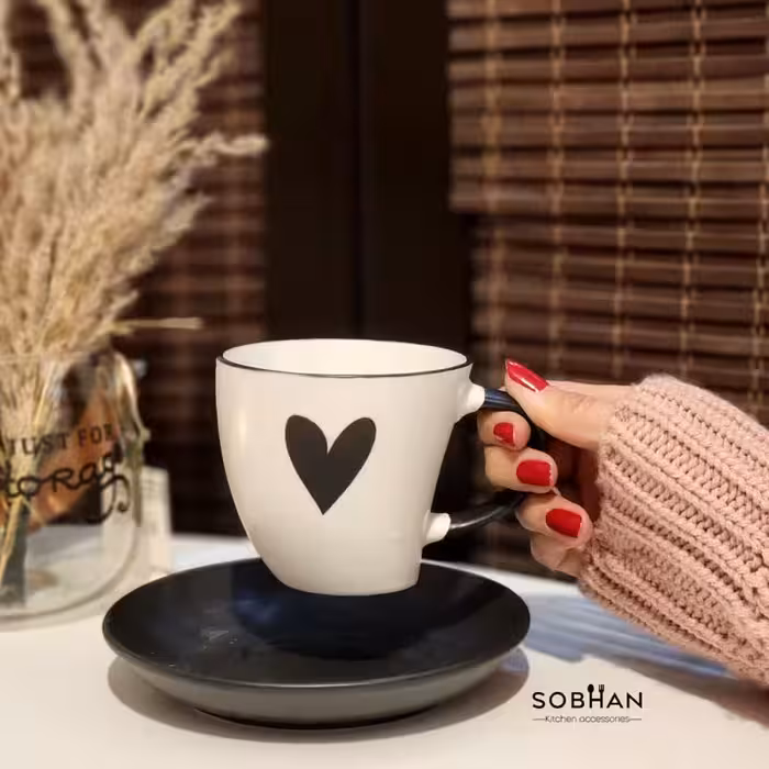 ماگ دفرمه قلبی زیره دار