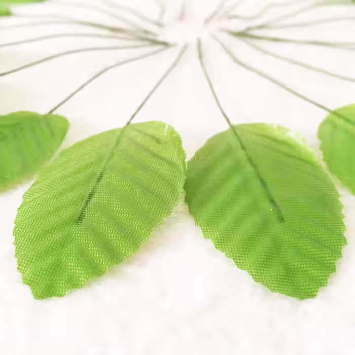 گل مصنوعی مدل برگ رز کد 695 بسته 20 عددی 