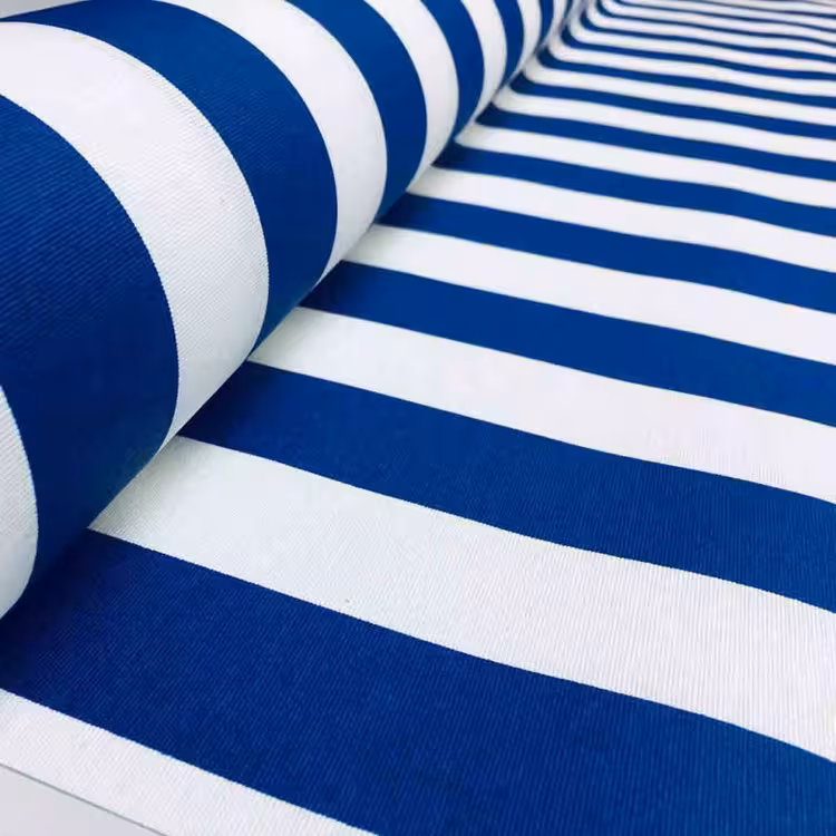 برزنت راه‌راه آبی و سفید – زیبا، مقاوم و کاربردی