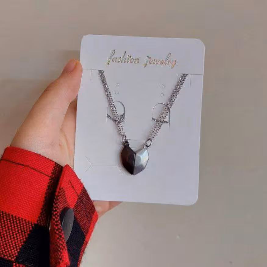 گردنبند ست دوستی استیل آهن ربایی قلب سفید مشکی رنگ ثابت