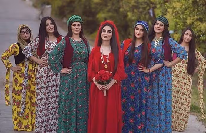 نمونه سوالات کردی دوزی فنی حرفه ای (دوزنده لباس محلی کردی)جامع ترین 1404 - جوفایل