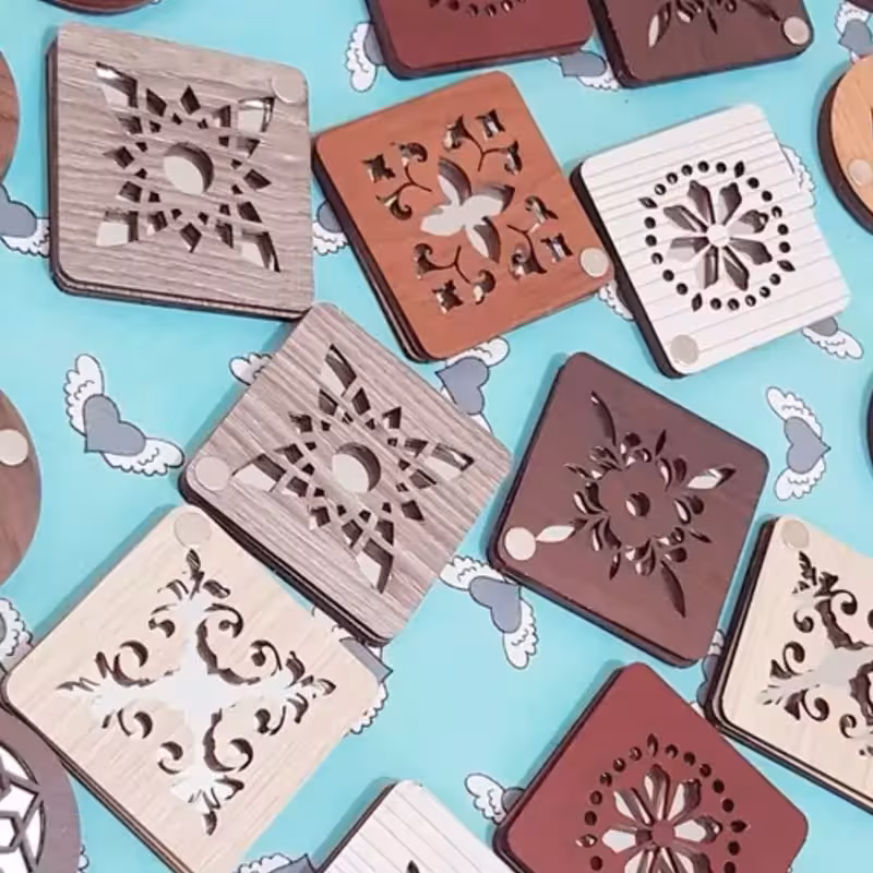 آینه آرایشی چوبی درب چرخشی بسته ی 36 عددی  آینه جیبی( مناسب  گیفت و هدیه)