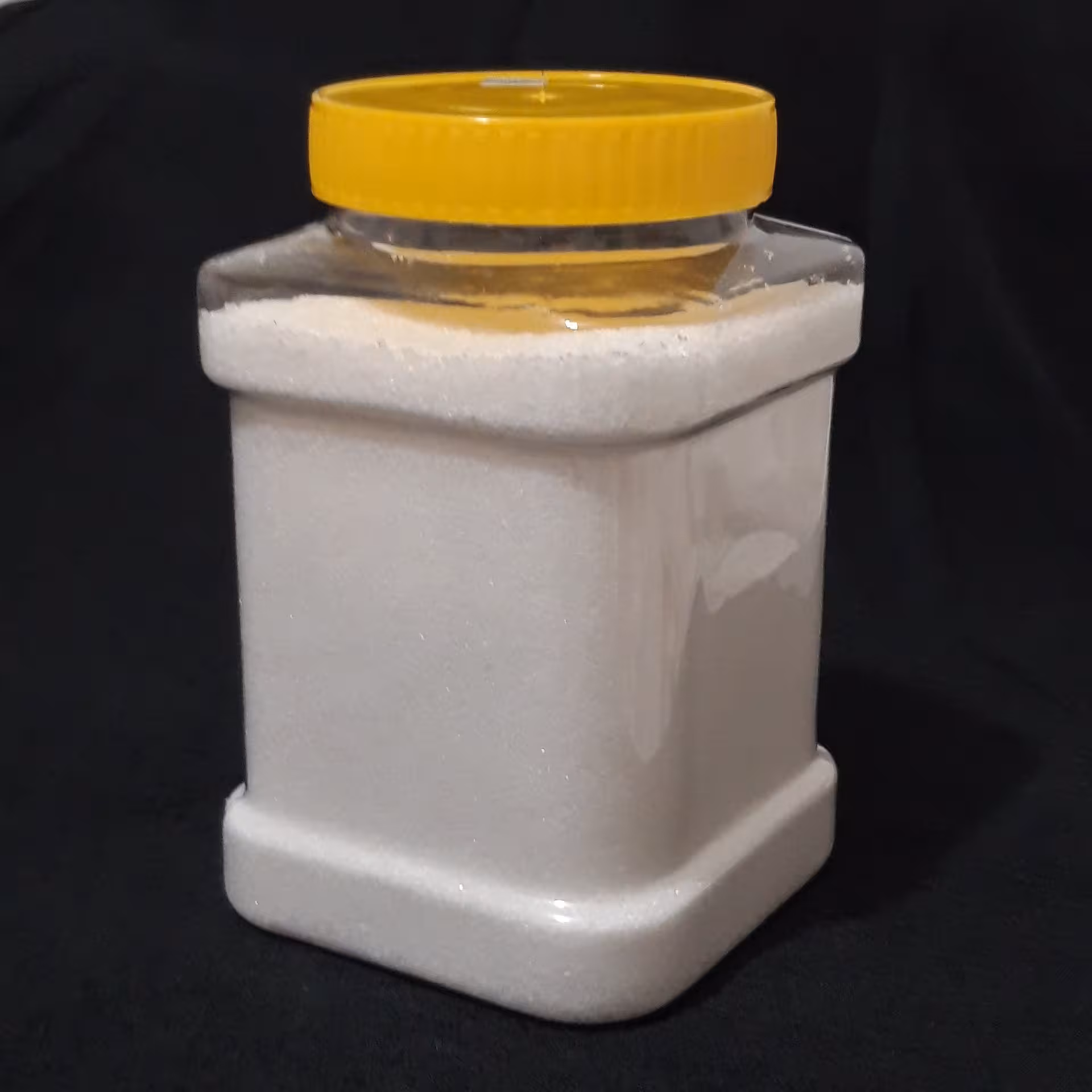 نمک سنگ نمک طبیعی آسیاب شده در قوطی پلاستیکی (1.5 کیلو خالص) موسسه پژوهشی طبی بازرگانی سیمرغ (پودری)