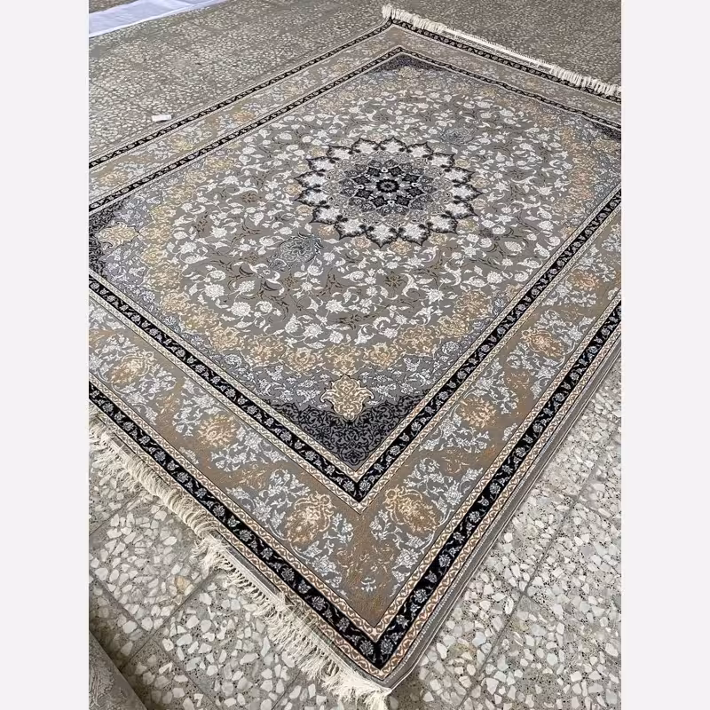 فرش 700شانه ماشینی کاشان طرح نائین فیلی12متری(باارسال رایگان)