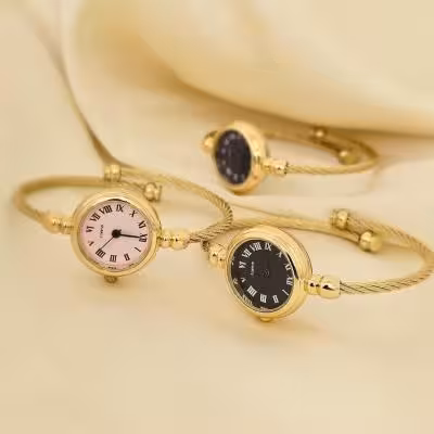 بنگل ساعت دار