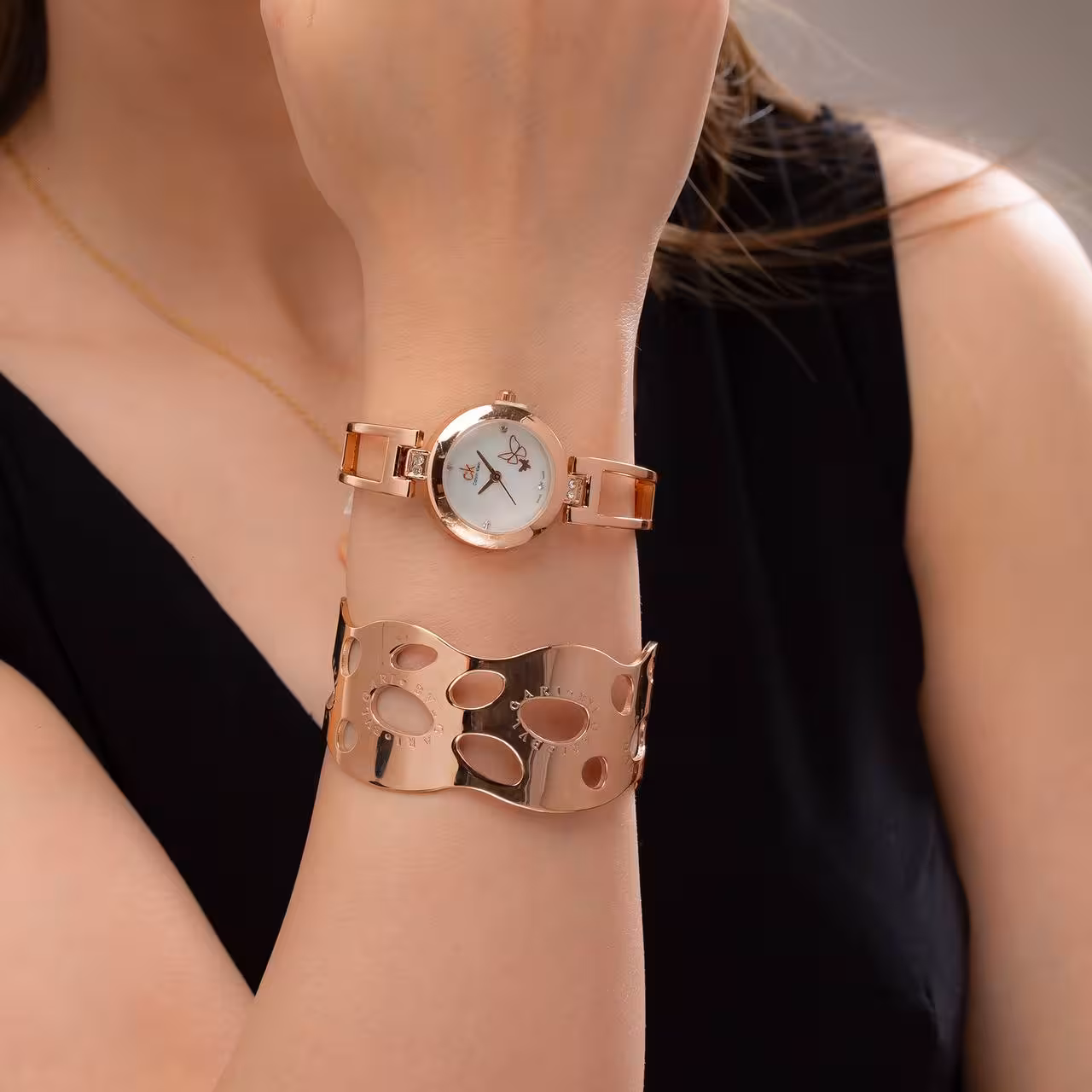 ست ساعت رزگلد ck با دستبند بولگاری حک شده