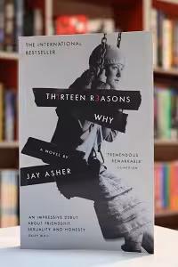 Thirteen Reasons Why اثر Jay Asher