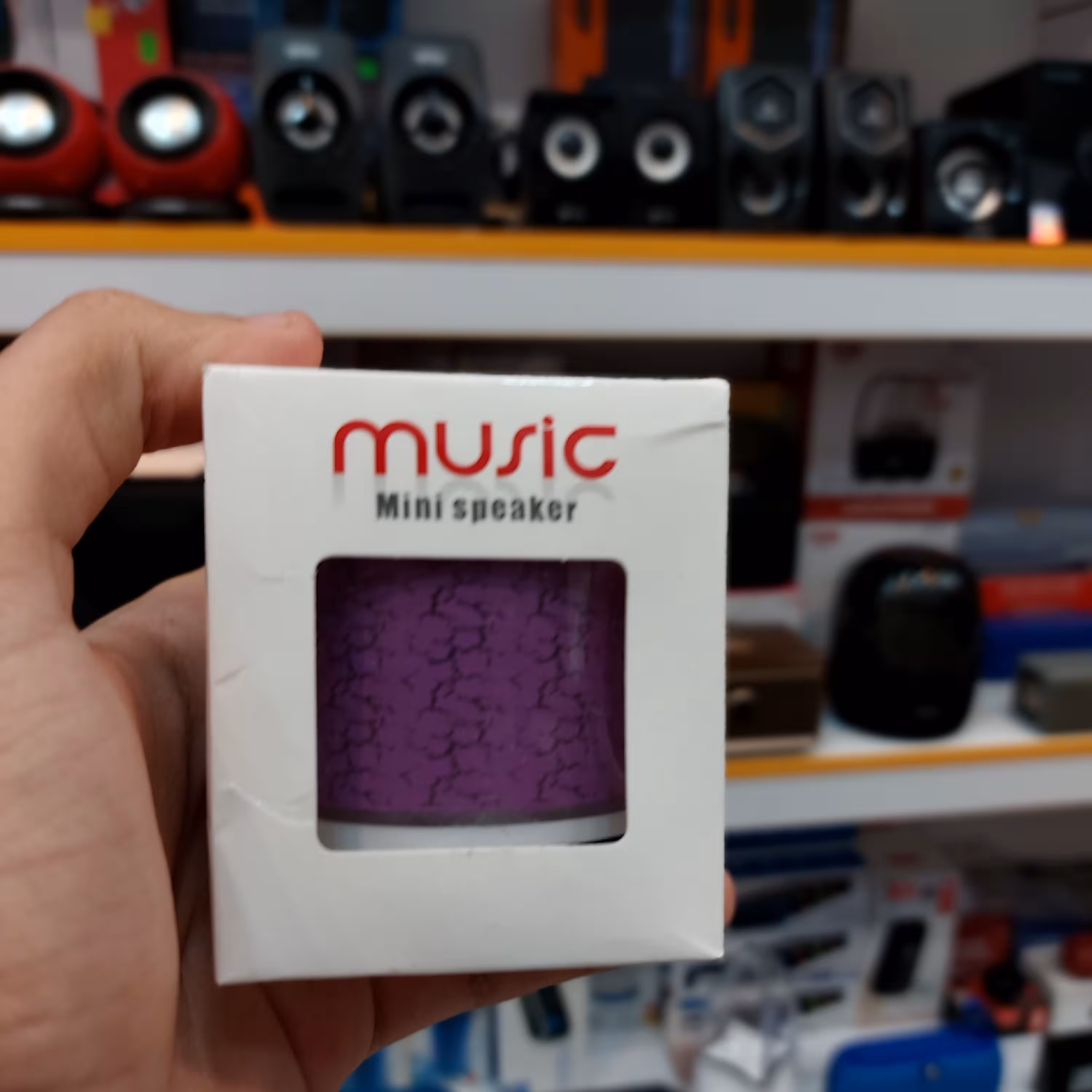 اسپیکر  بلوتوثی music mini  تعداد بالا . دارای مشکل فنی